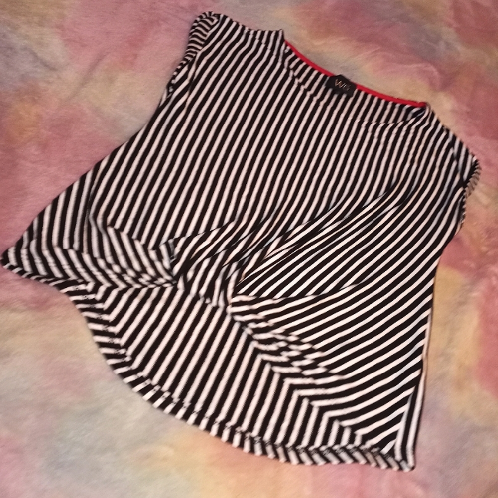 Medium W5 Black & White Striped Top